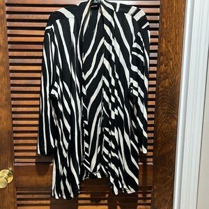 Chico’s Travelers size 2 cardigan